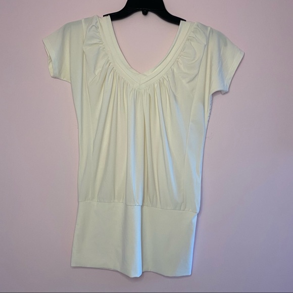 2/$10 ✨ Boyet Fajardo Off Shoulder Top - Picture 5 of 7